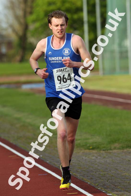 North Eastern 10000 metres Championships, Monkton Stadium, Jarrow. Photo: David T. Hewitson/Sports for All Pics